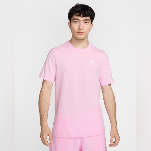 NEW NIKE SPORTSWEAR CLUB T-SHIRT - Pink with embroidered Swoosh logo - Picture 3 of 9